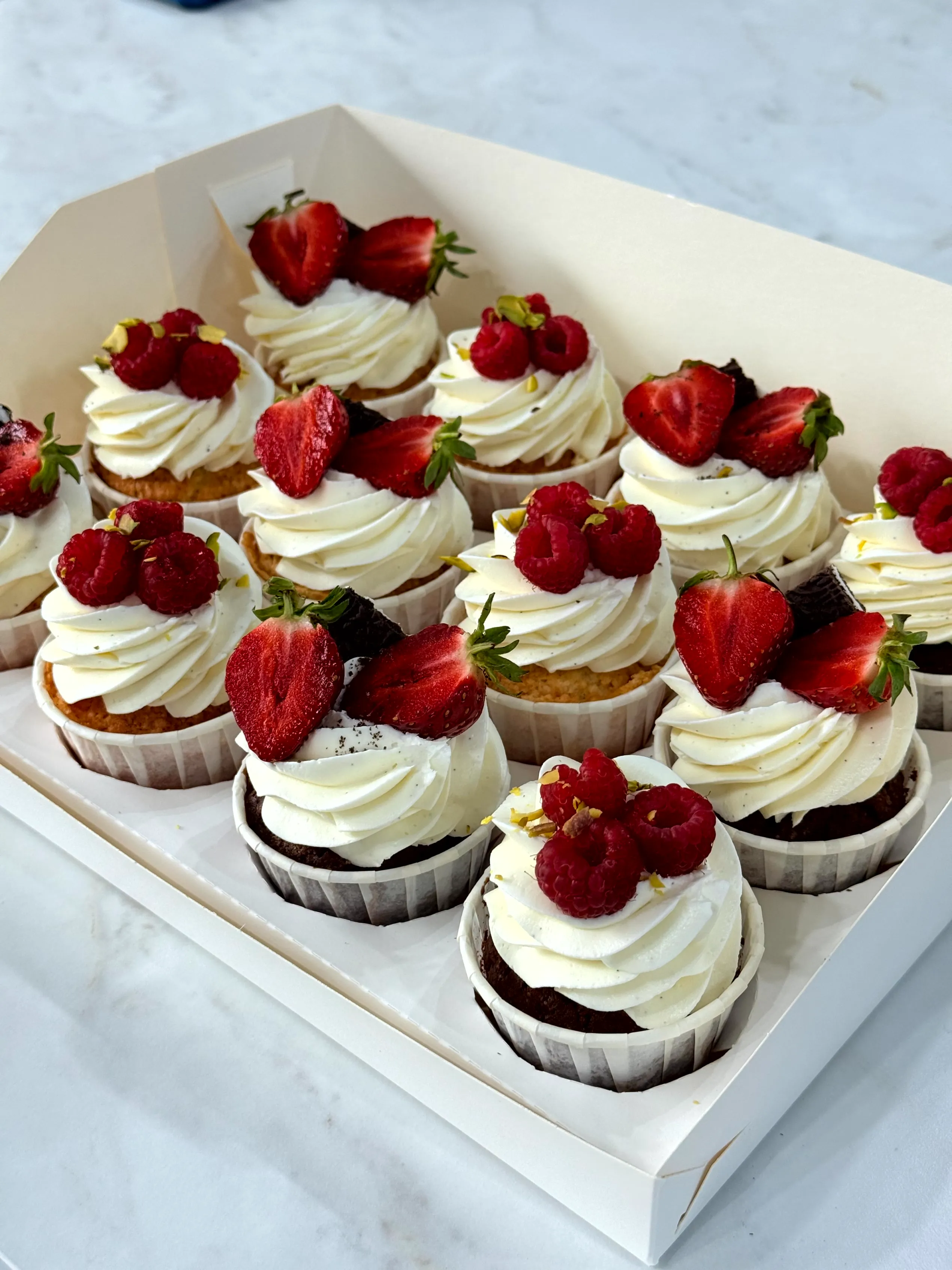 Пирожные в вашем стиле