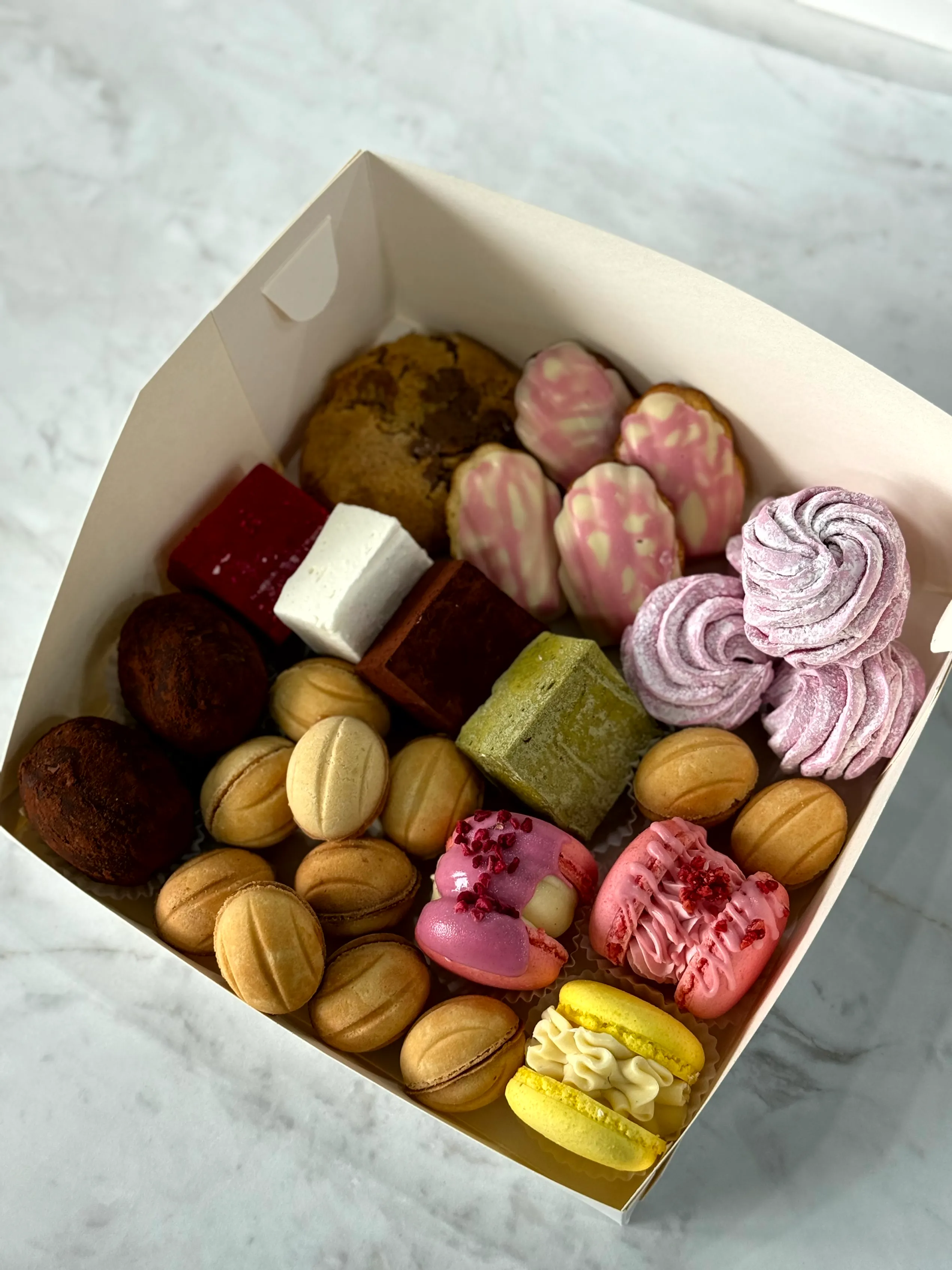 Пирожные в вашем стиле