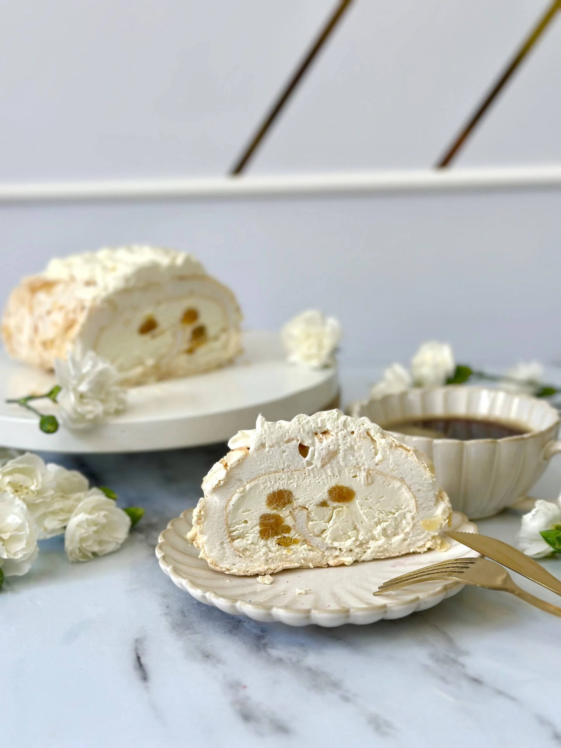 Начинка пирожного Рулет Манго Маракуйя купить Начинка пирожного Рулет Манго Маракуйя заказать в кондитерской