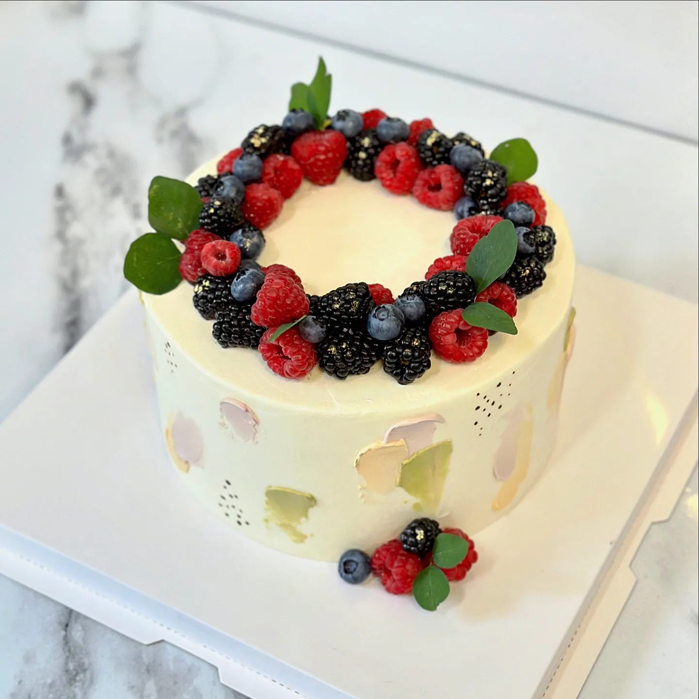 Купить Торт на 25 лет в кондитерской Cupcake Queen Торт на 25 лет